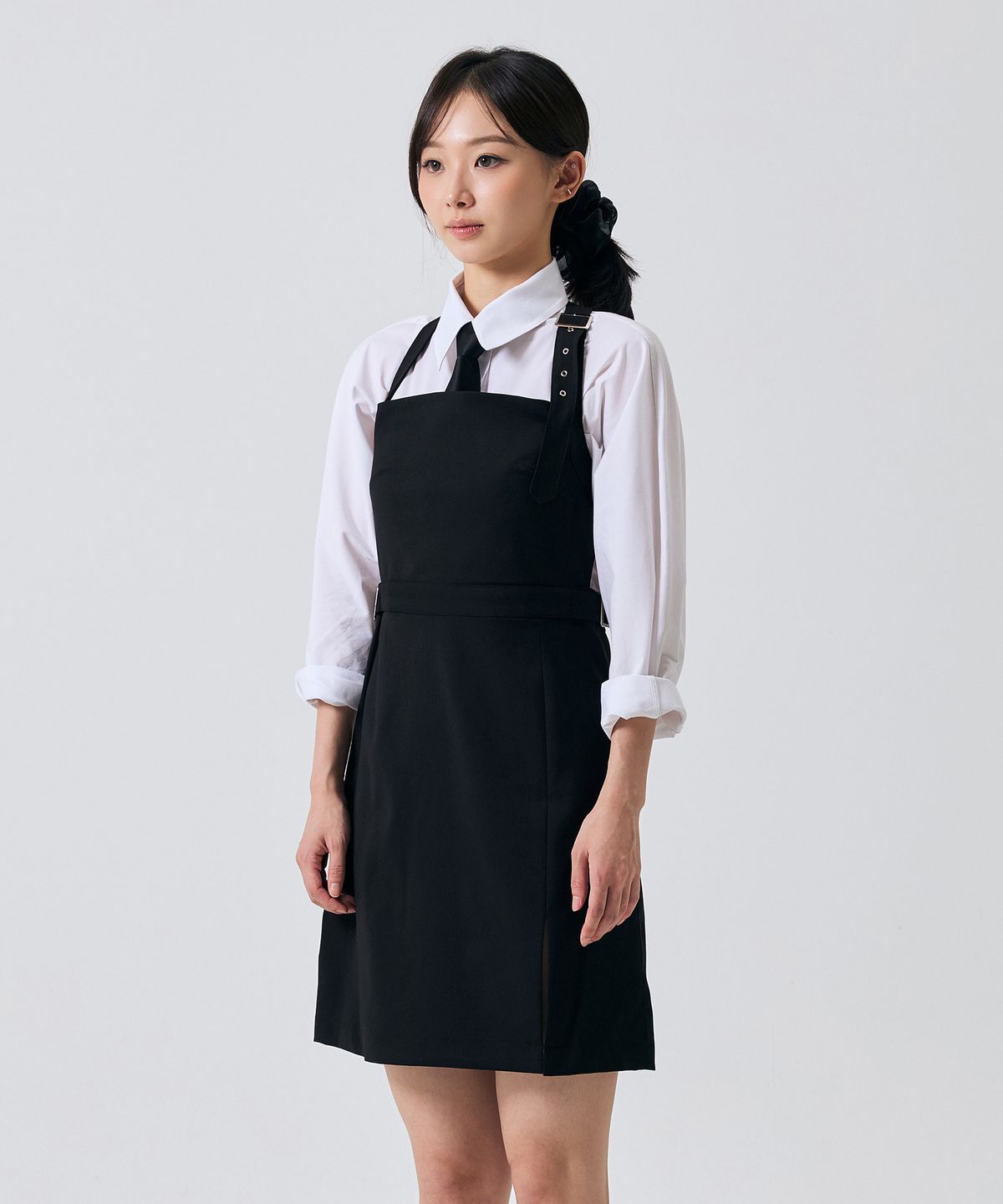 아리킴(ARIKIM) ASTRAL BUCKLE MINI DRESS / BLACK