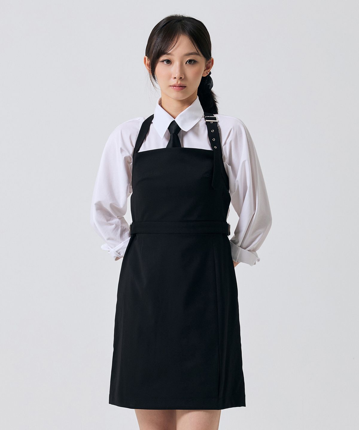 아리킴(ARIKIM) ASTRAL BUCKLE MINI DRESS / BLACK