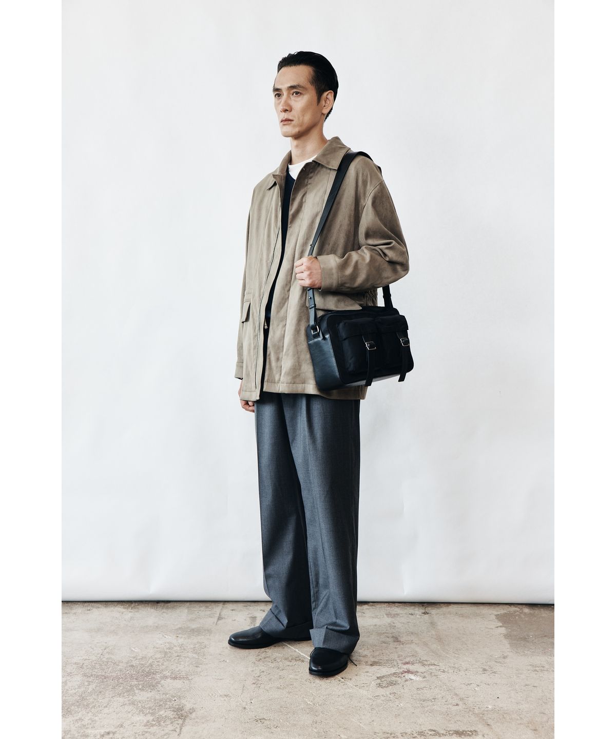 유스(YOUTH) Large Camera Bag - Black