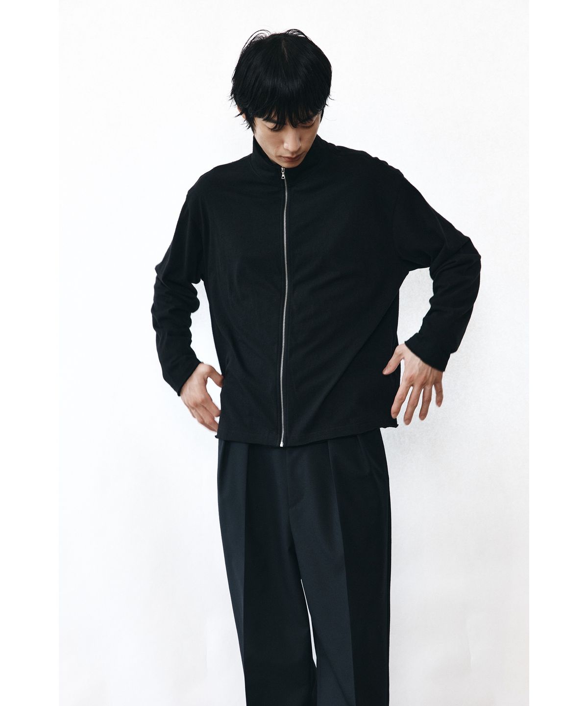 유스(YOUTH) Cut-off Zip-up T-shirt - Black