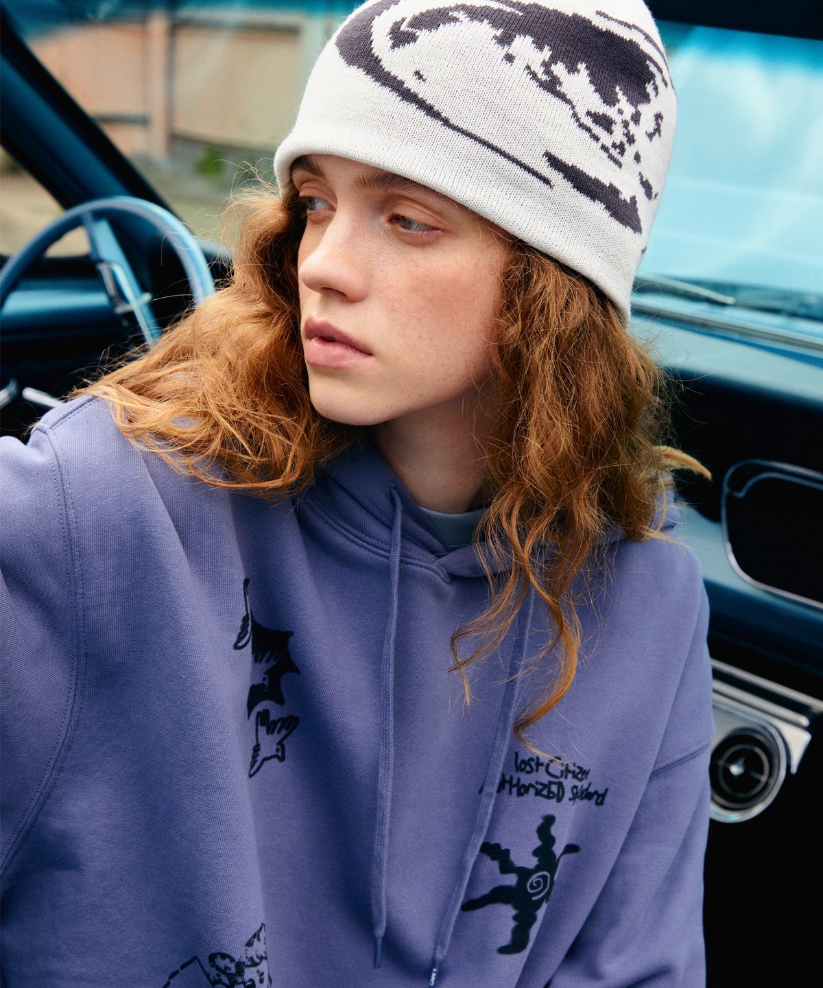 엘엠씨(LMC) STAMP GRAPHIC HOODIE light blue