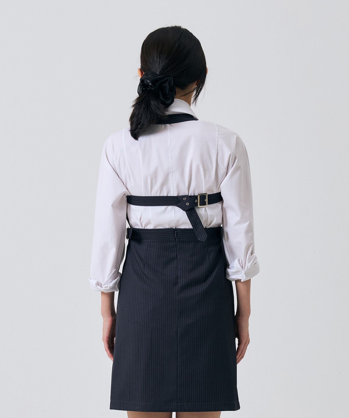 아리킴(ARIKIM) ODE BUCKLE MINI DRESS / CHARCOAL