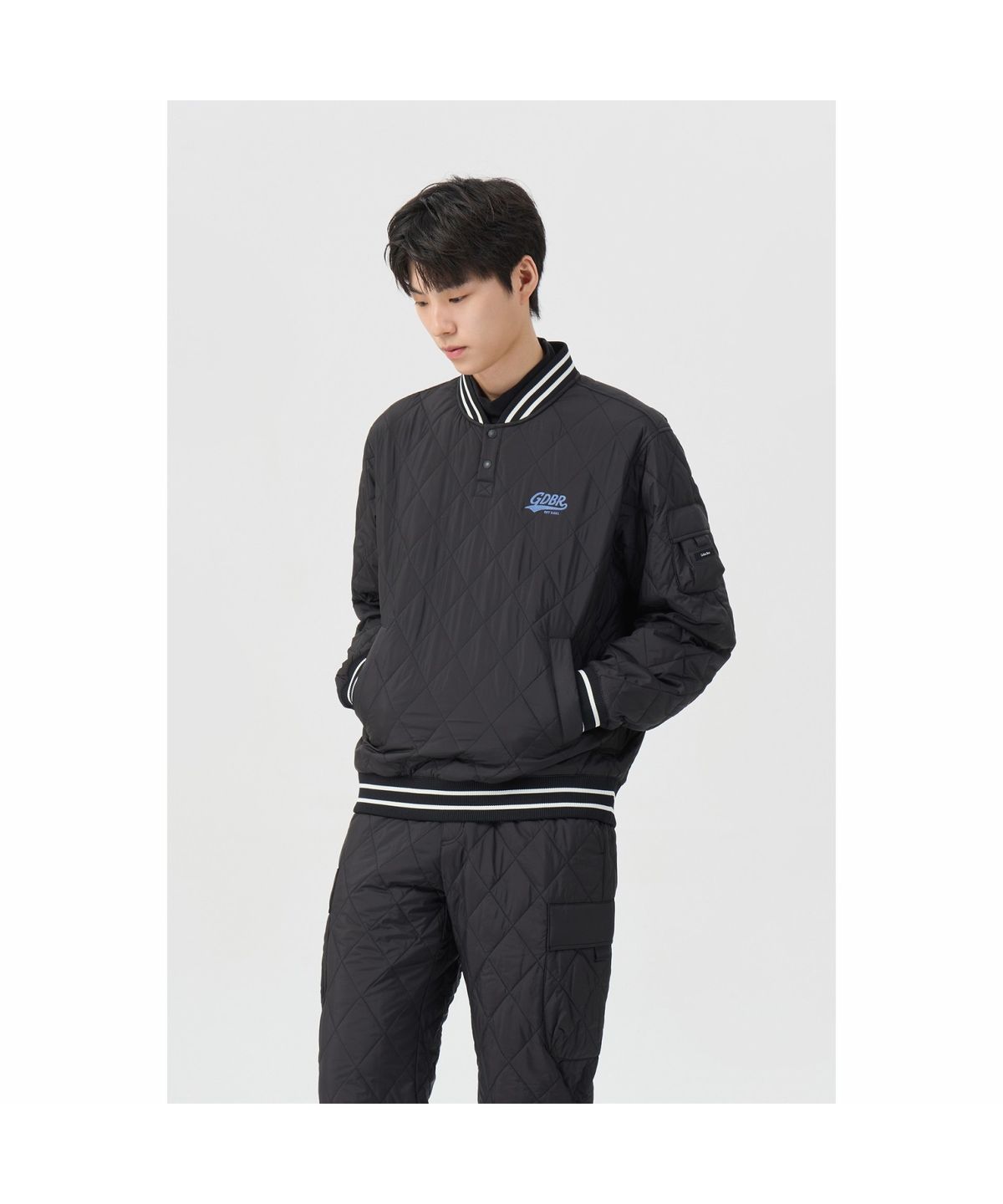골든베어(GOLDEN BEAR) (남성) Quilted Ribbed Neck Pullover G4TAW26203BKX