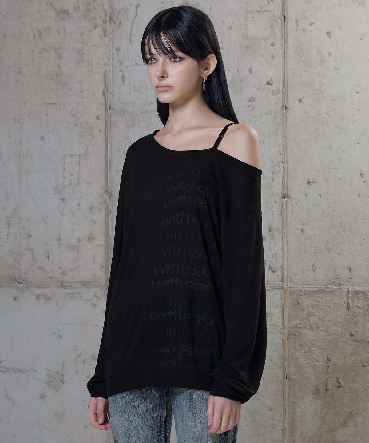 락케이크(ROCKCAKE) One Shoulder Strap Sweatshirt - Black