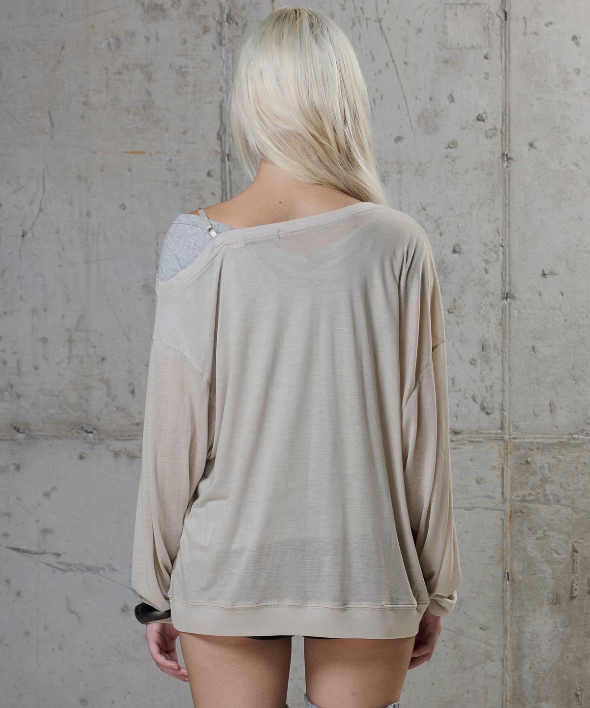 락케이크(ROCKCAKE) One Shoulder Strap Sweatshirt - Oatmeal