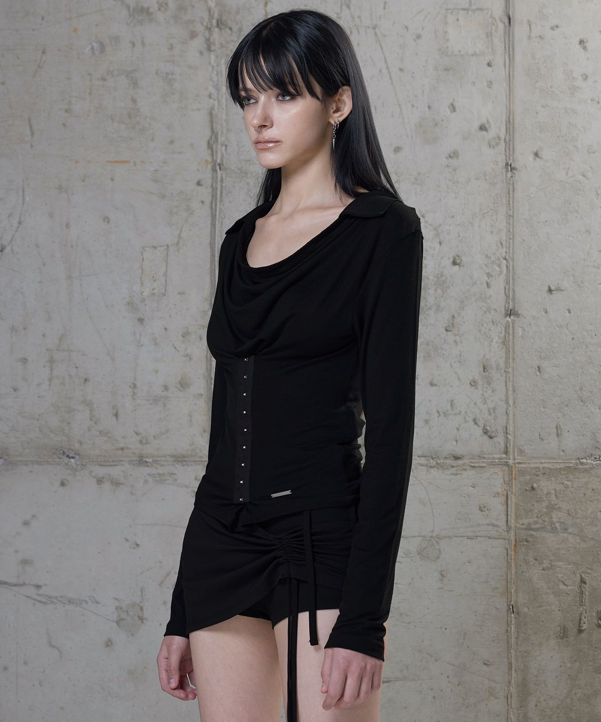 락케이크(ROCKCAKE) Hook Cowl Top - Black