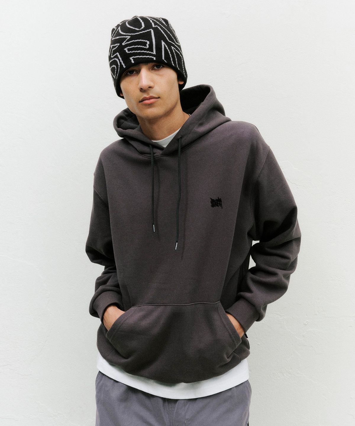 브라운브레스(BROWNBREATH) LESSER PANDA TAG HOODIE (3colors)
