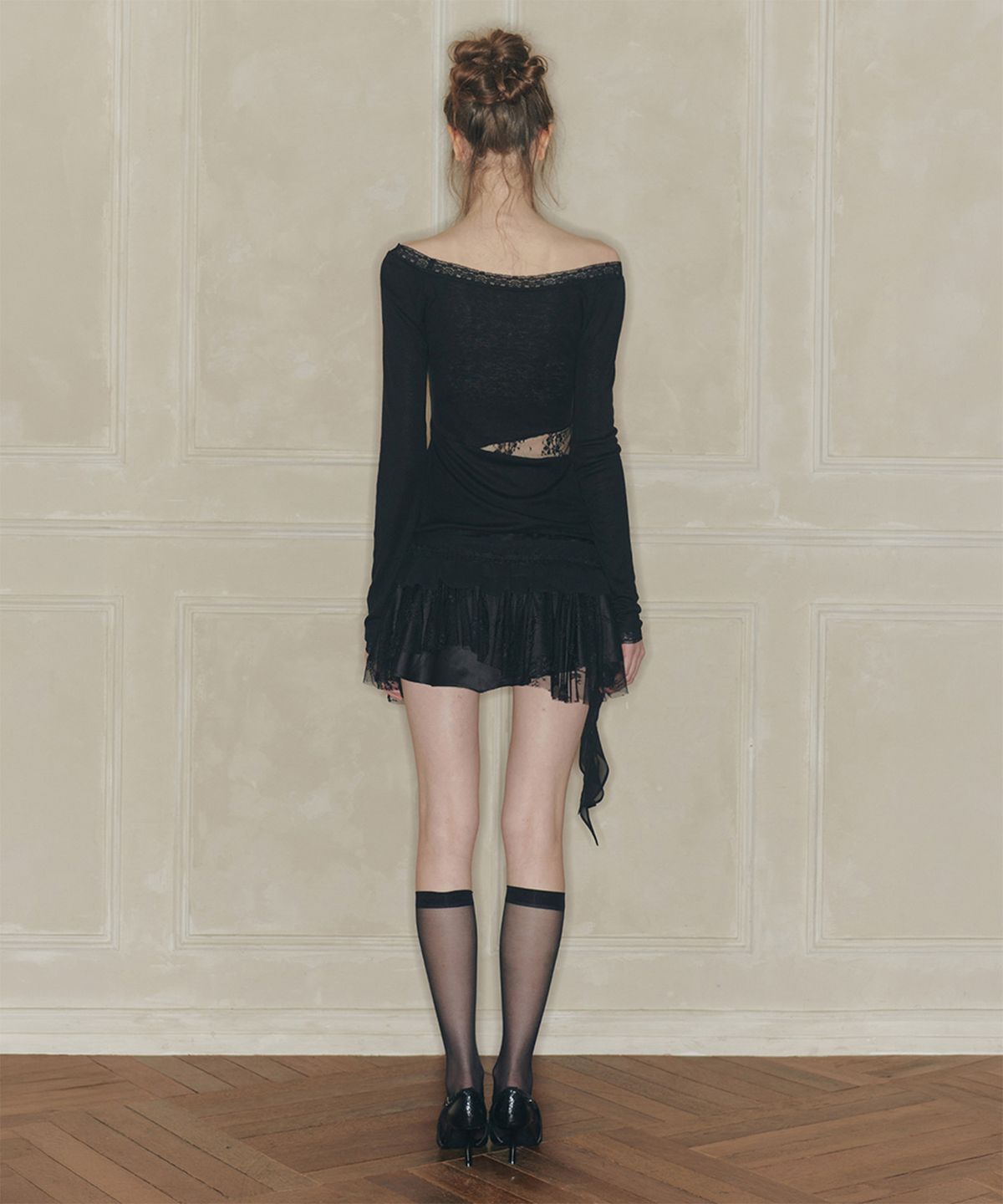 페인오어플레져(PAINORPLEASURE) SWAN SKIRT black