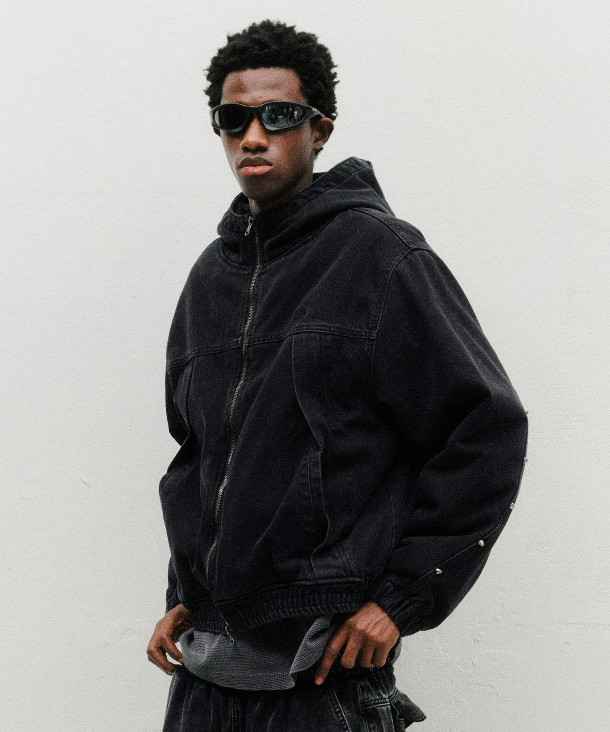 브라운브레스(BROWNBREATH) DENIM APPLIQUE PADDED JACKET
