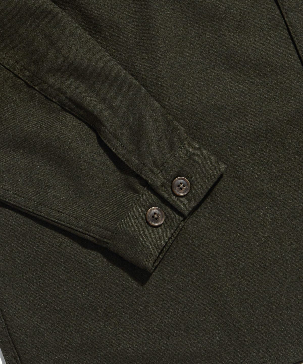 에스피오나지(ESPIONAGE) Cropped Big Pocket Shirt Olive