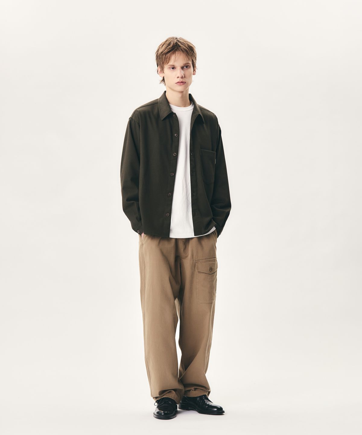 에스피오나지(ESPIONAGE) Cropped Big Pocket Shirt Olive