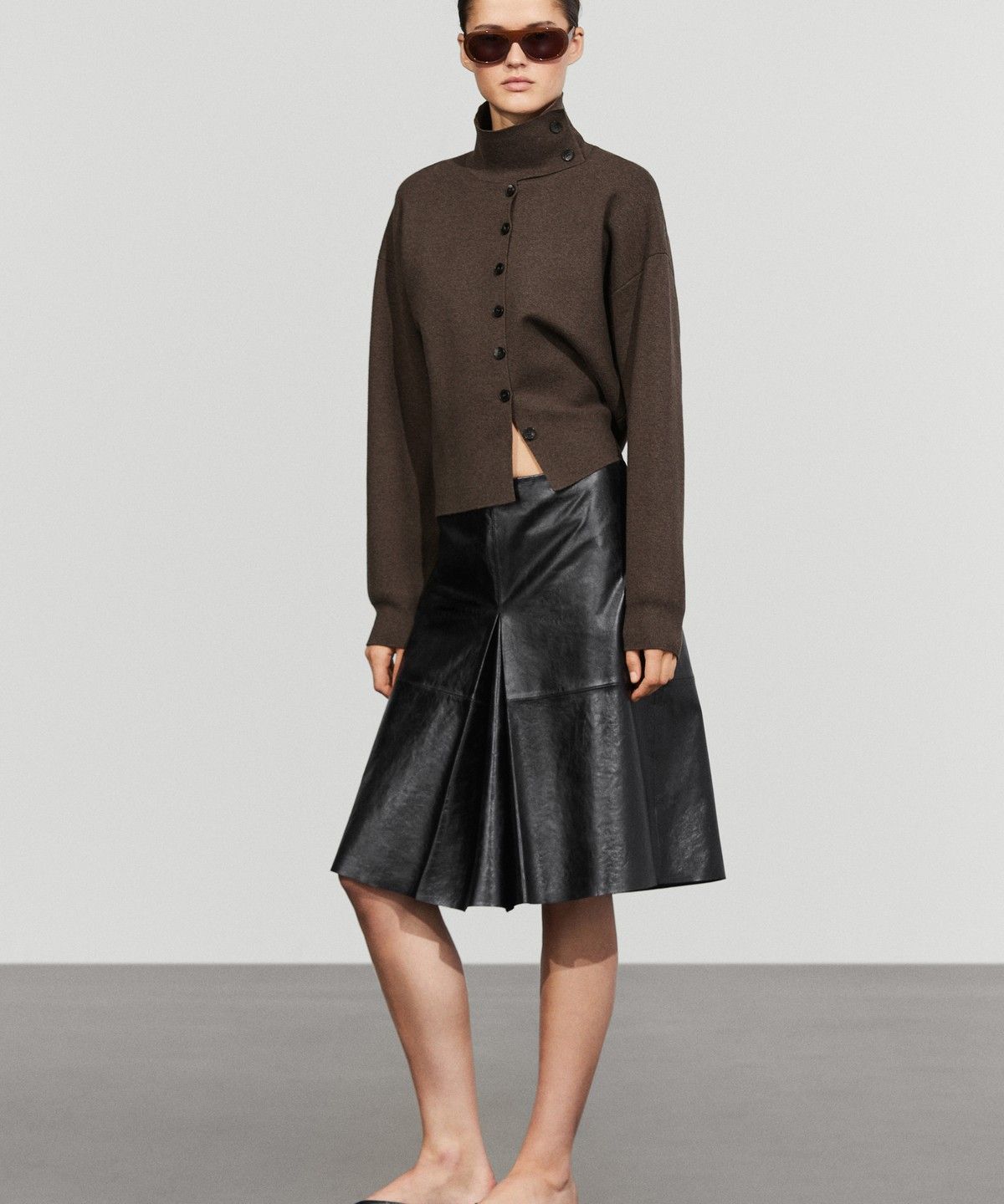 마시모두띠(MASSIMO DUTTI) 나파 가죽 쇼트 스커트