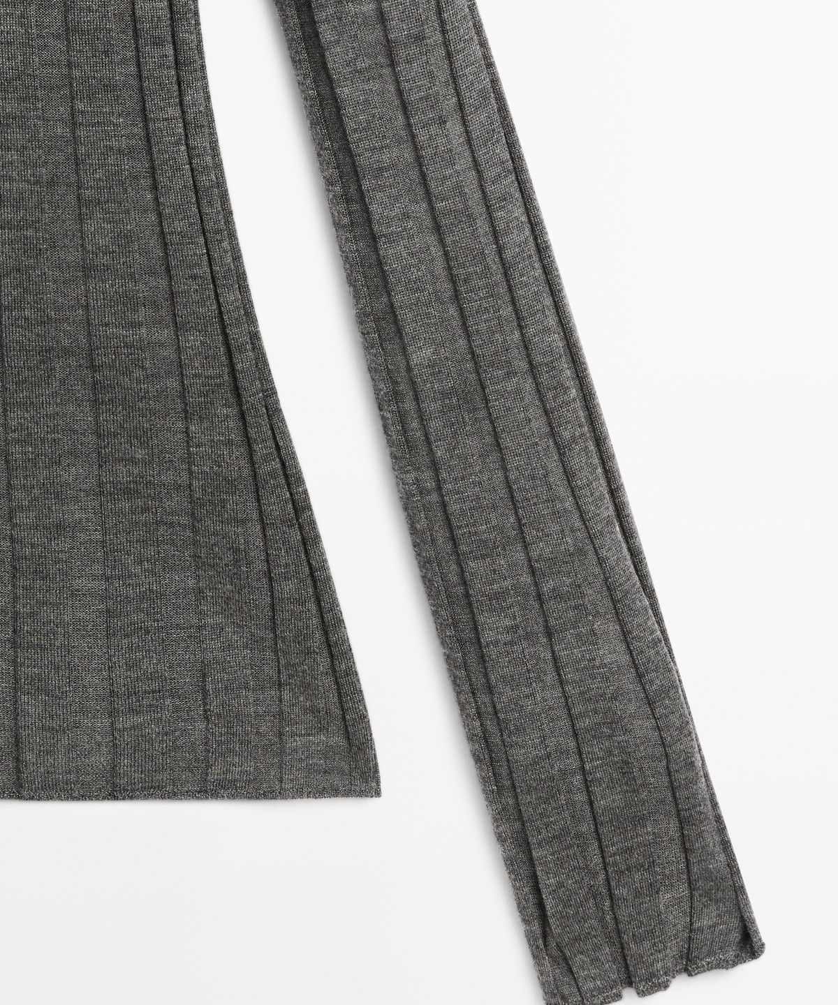 마시모두띠(MASSIMO DUTTI) 골지 모크 넥 니트 스웨터