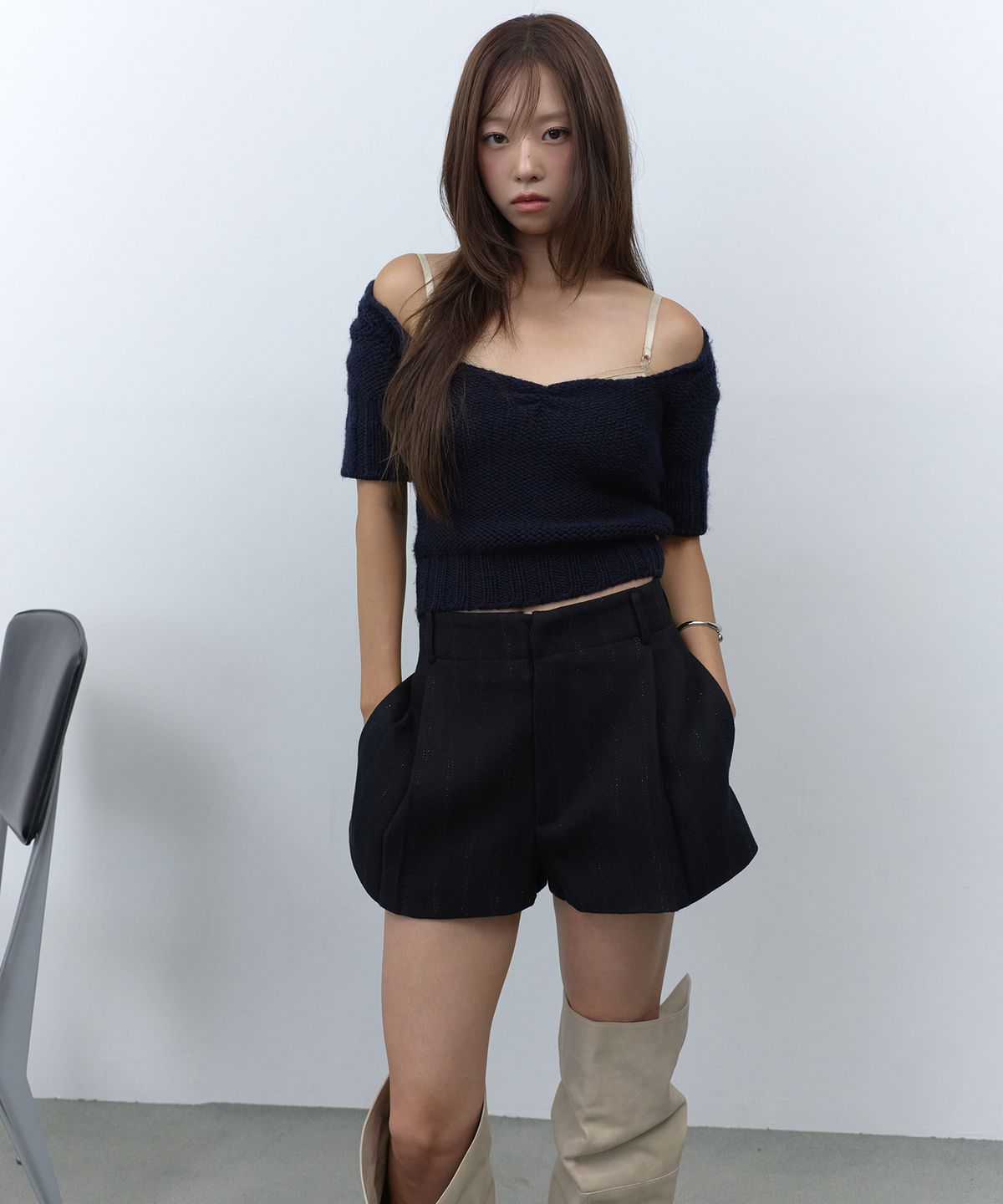 라피네아뜰리에(RAFFINE ATELIER) 모던 테일러드 반바지 블랙