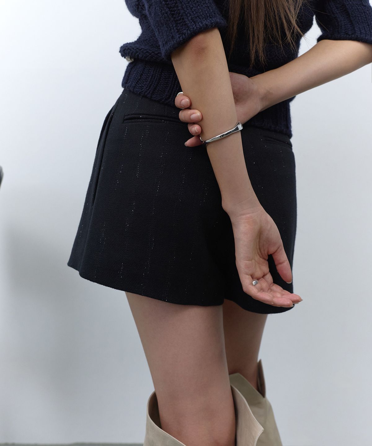 라피네아뜰리에(RAFFINE ATELIER) 모던 테일러드 반바지 블랙