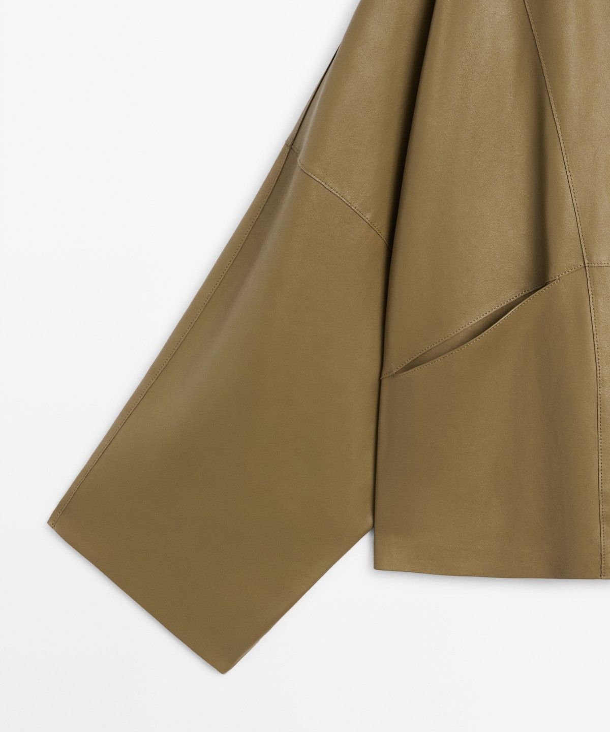 마시모두띠(MASSIMO DUTTI) 나파 가죽 하이넥 크롭 재킷
