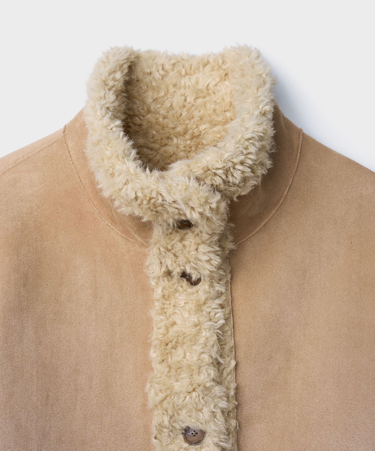 튜드먼트(TTUDEMENT) REVERSIBLE SHEARLING HALF COAT_BEIGE