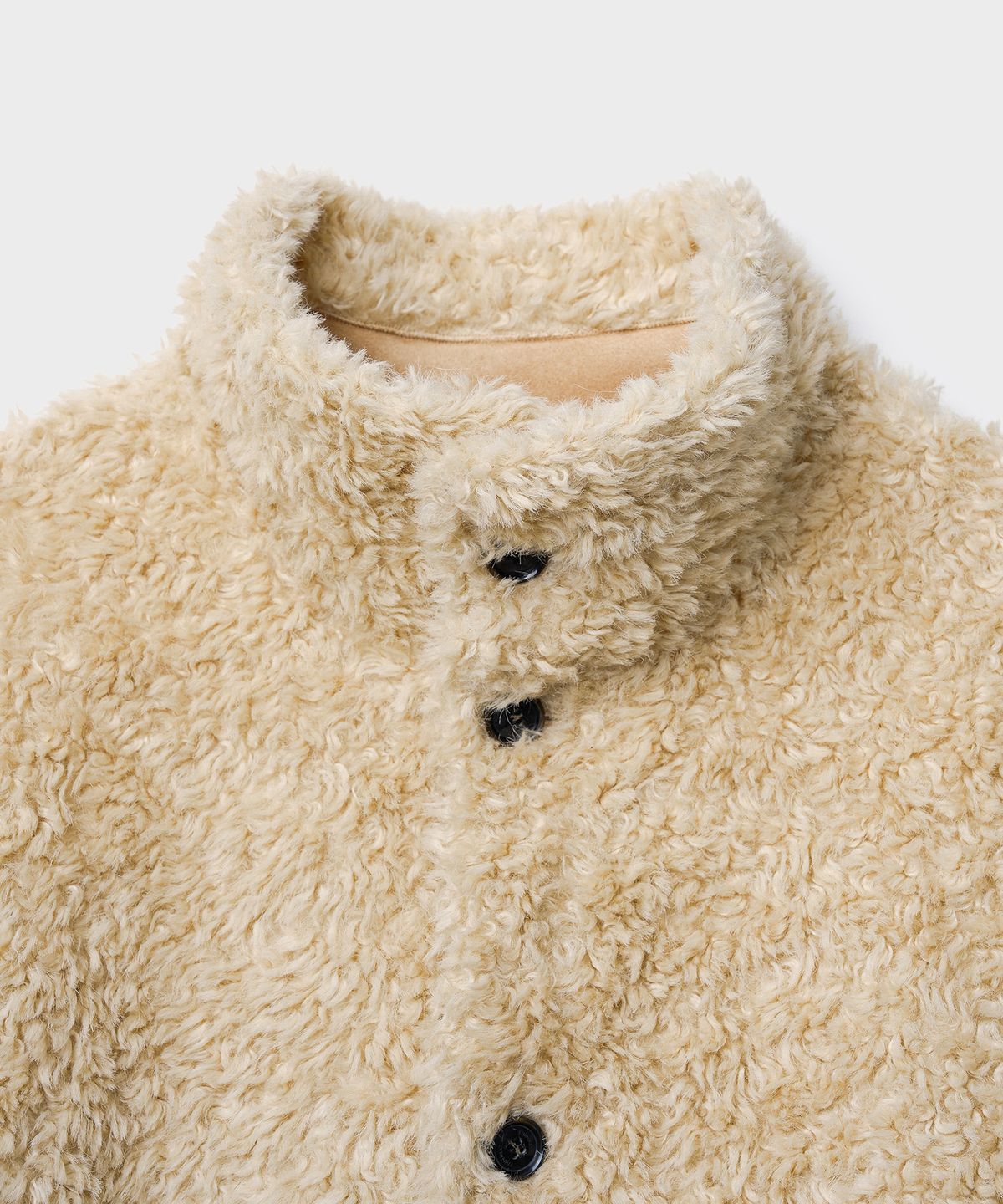 튜드먼트(TTUDEMENT) REVERSIBLE SHEARLING HALF COAT_BEIGE