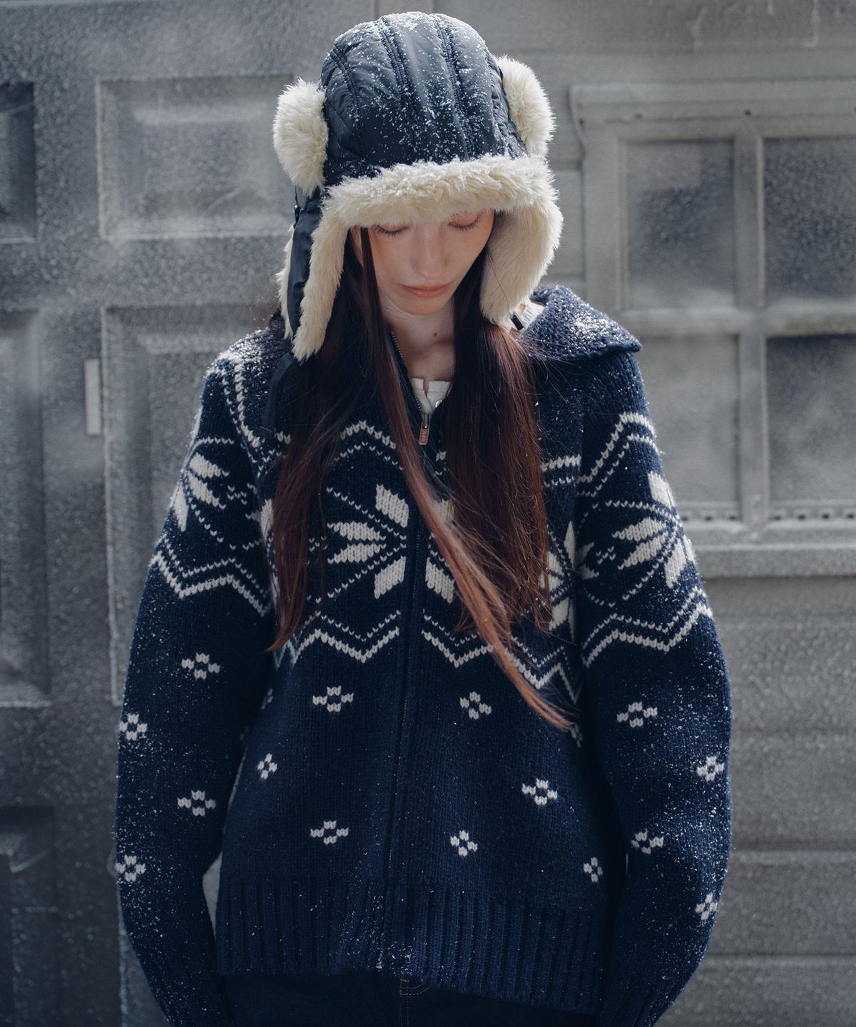 튜드먼트(TTUDEMENT) NORDIC PATTERN ZIP-UP_NAVY