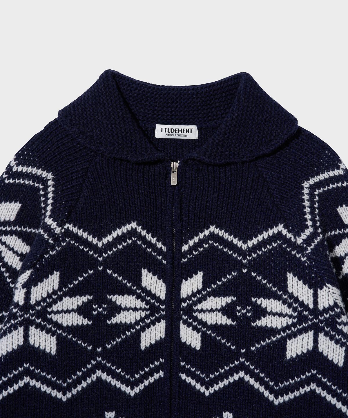 튜드먼트(TTUDEMENT) NORDIC PATTERN ZIP-UP_NAVY