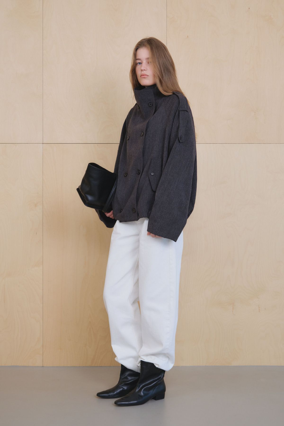 쿠메(KUMÉ) Wool Blend Double-Breasted Short Trench Coat,  Melange Gray