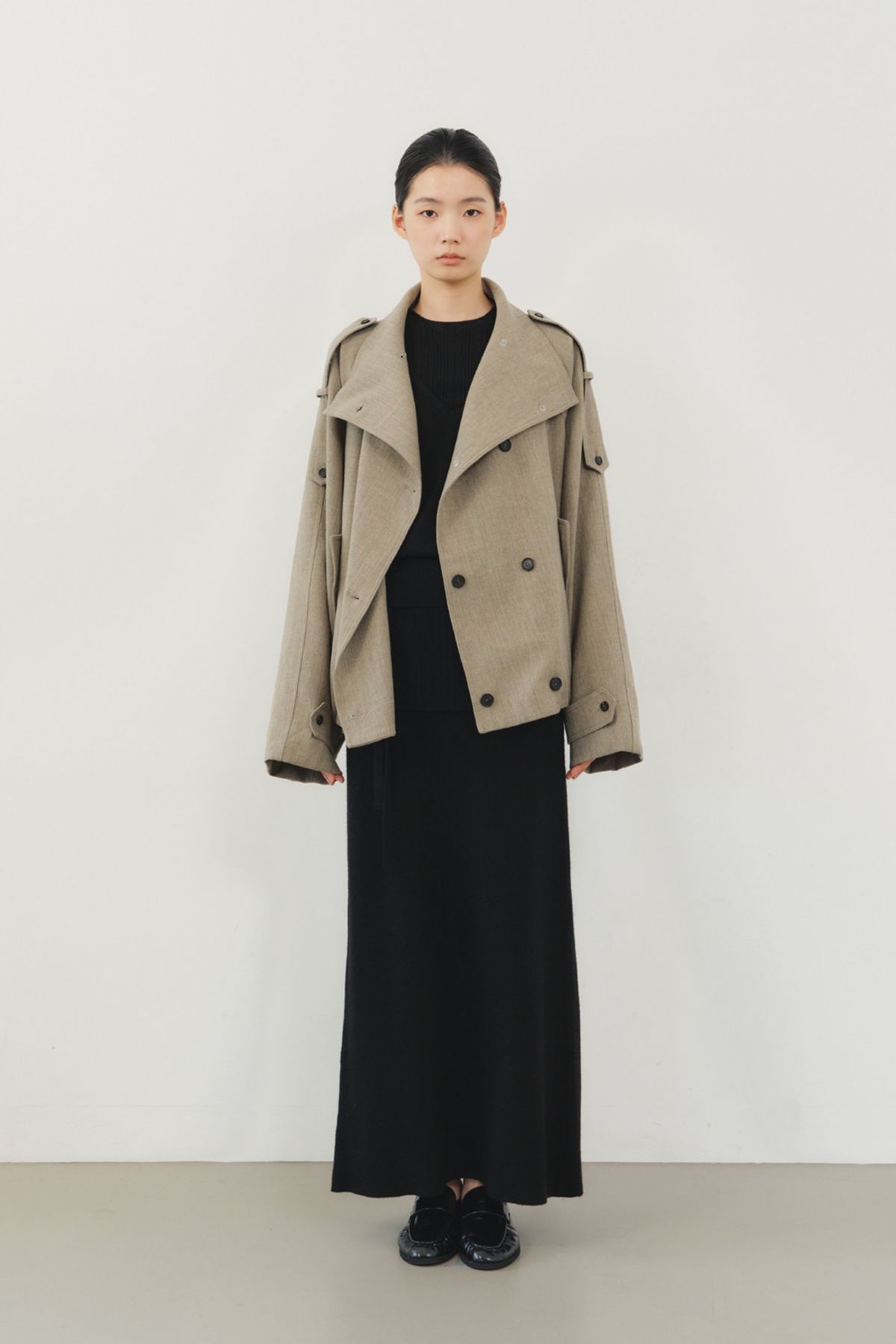 쿠메(KUMÉ) Wool Blend Double-Breasted Short Trench Coat,  Beige