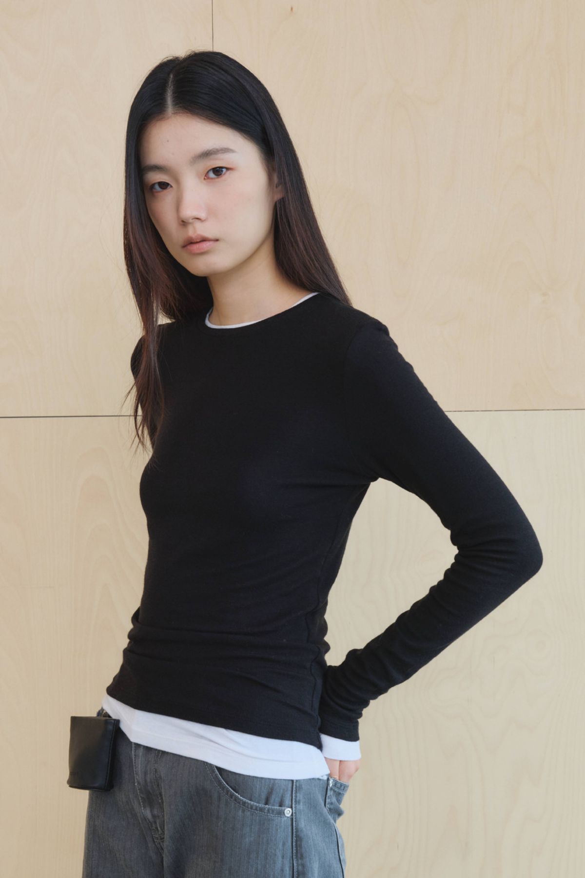 쿠메(KUMÉ) Basic Wool Blend Layering Top, Black