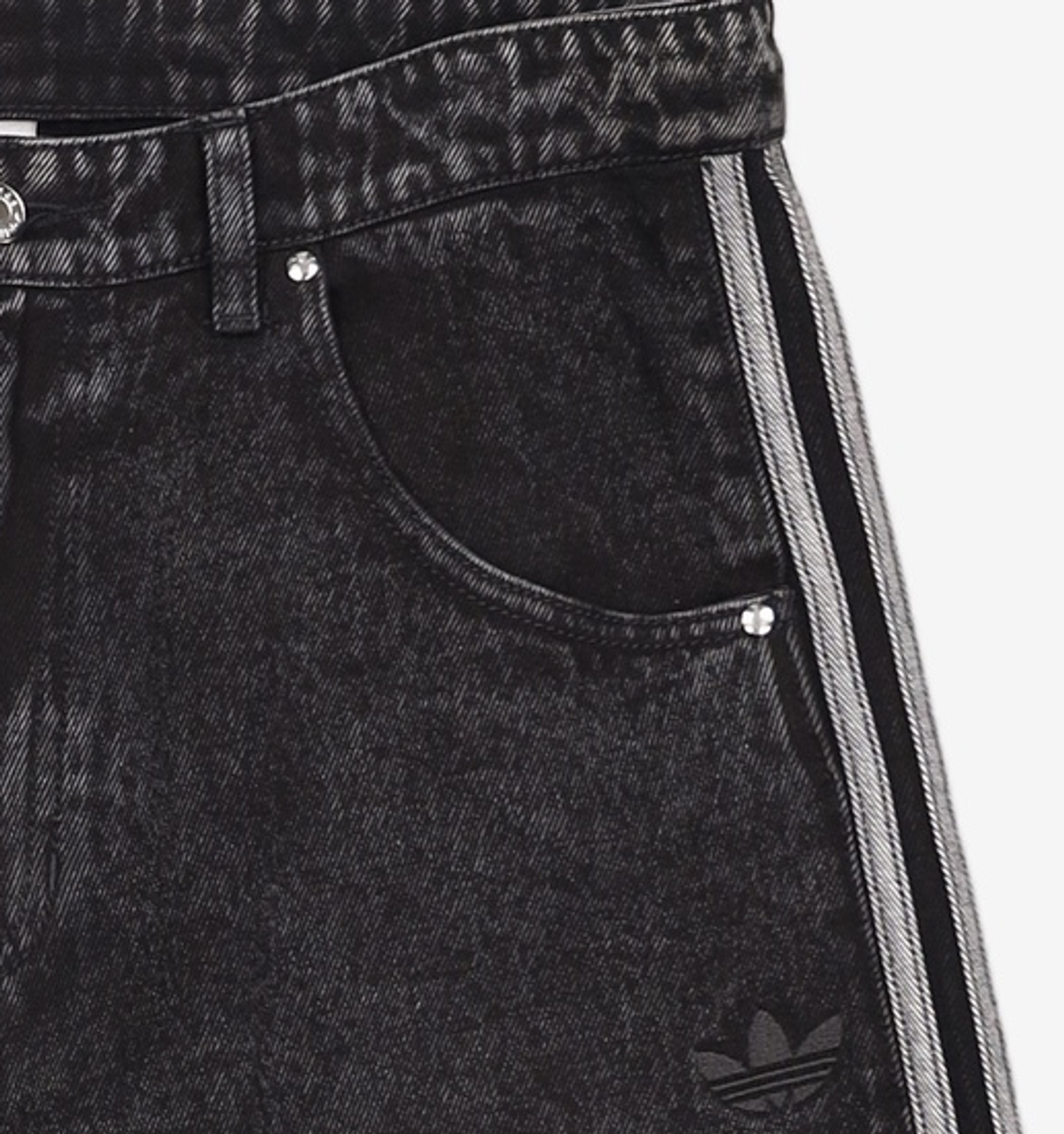 아디다스(ADIDAS) 데님 파이어버드 숏 팬츠 - 블랙 / JC6719 36