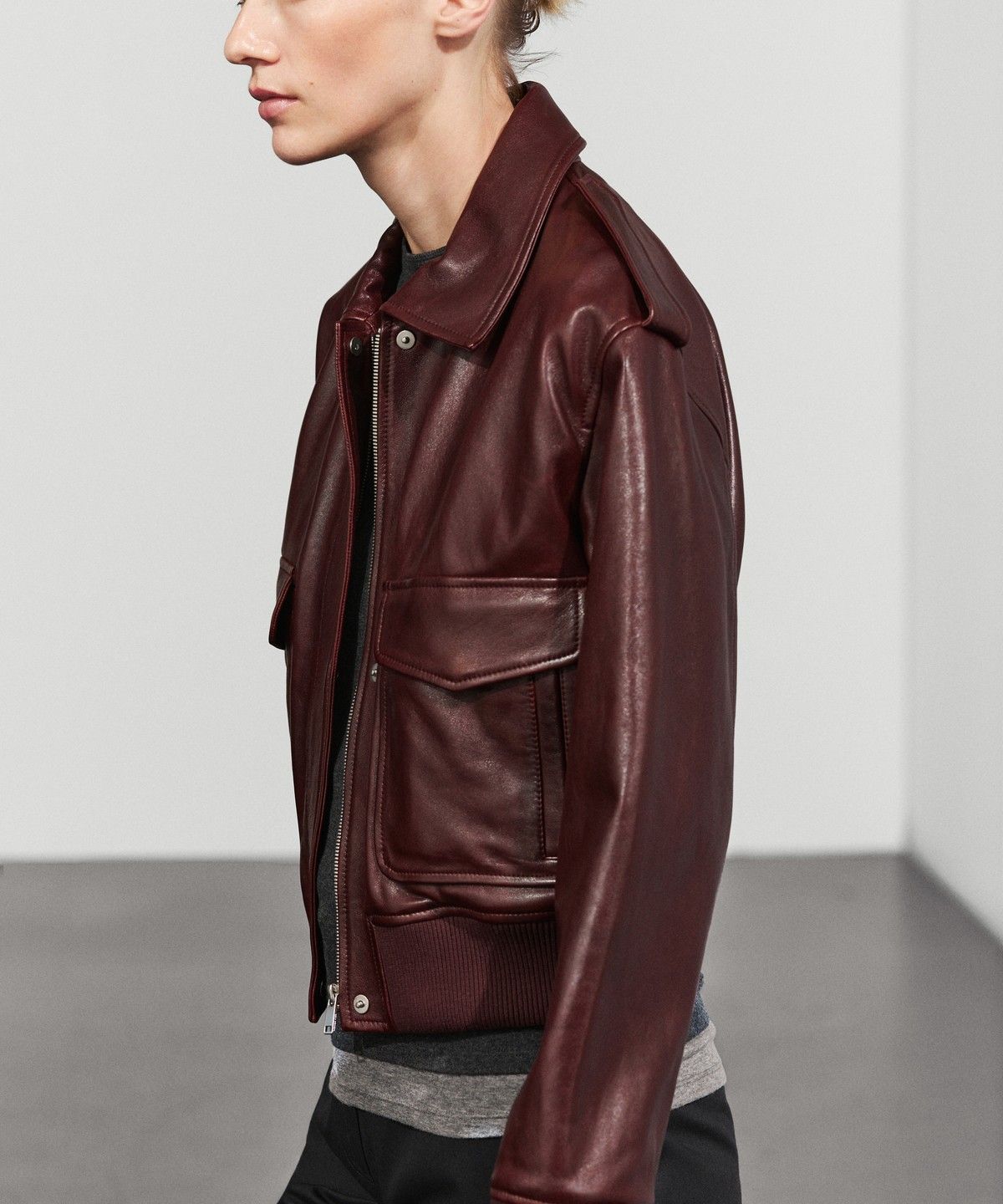 마시모두띠(MASSIMO DUTTI) 포켓 디테일 나파 가죽 자켓