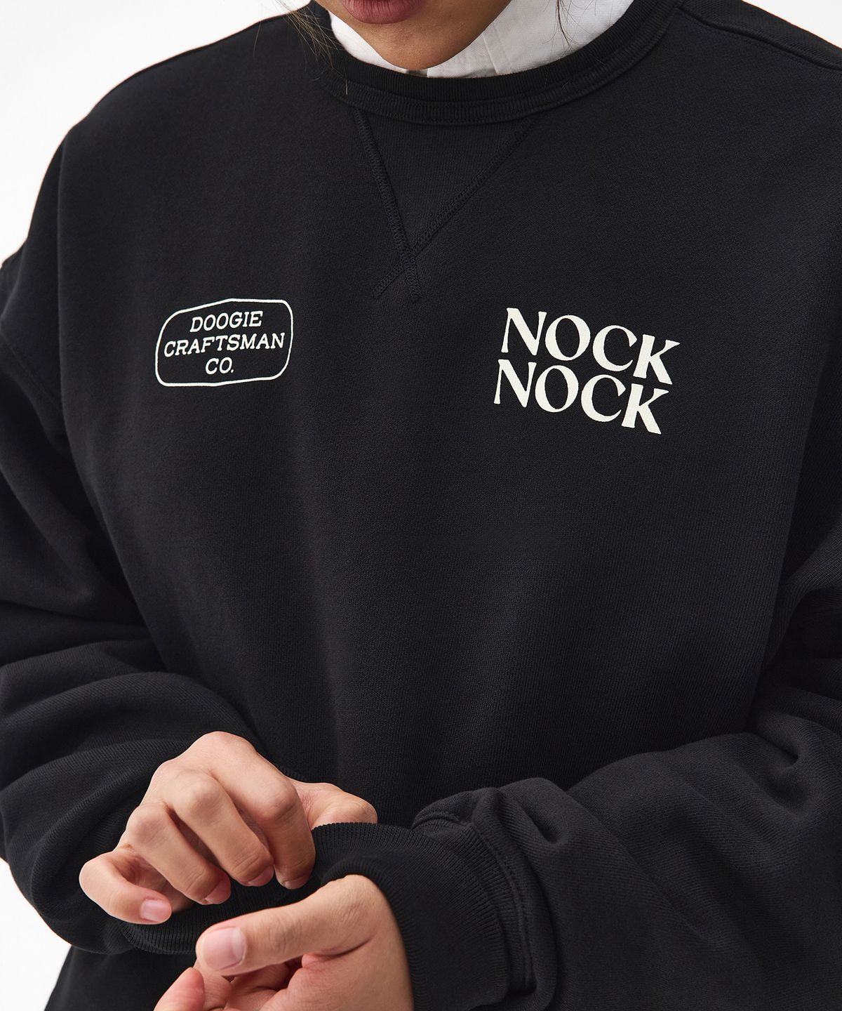 두기스 서플라이 컴퍼니(DOOGIES SUPPLY CO) Classic Sweatshirt _ NockNock