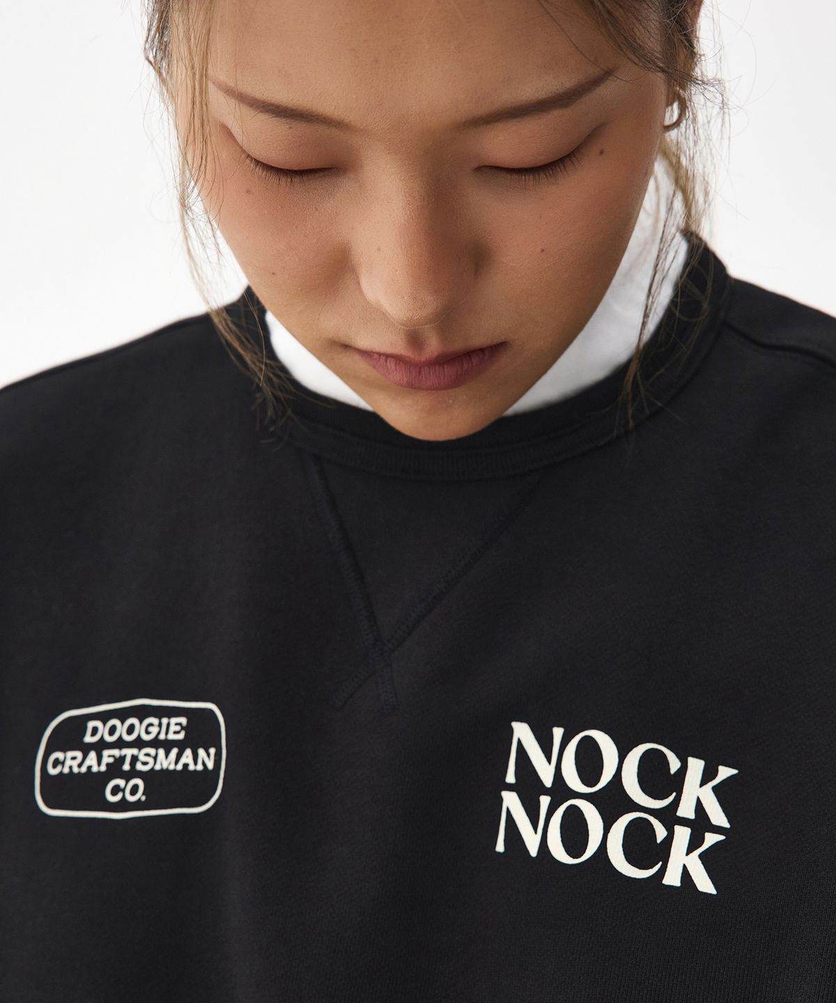 두기스 서플라이 컴퍼니(DOOGIES SUPPLY CO) Classic Sweatshirt _ NockNock