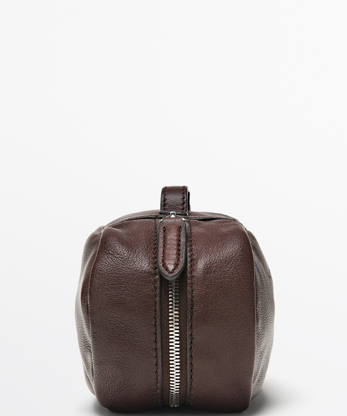 마시모두띠(MASSIMO DUTTI) 오벌 나파 레더 토일렛백