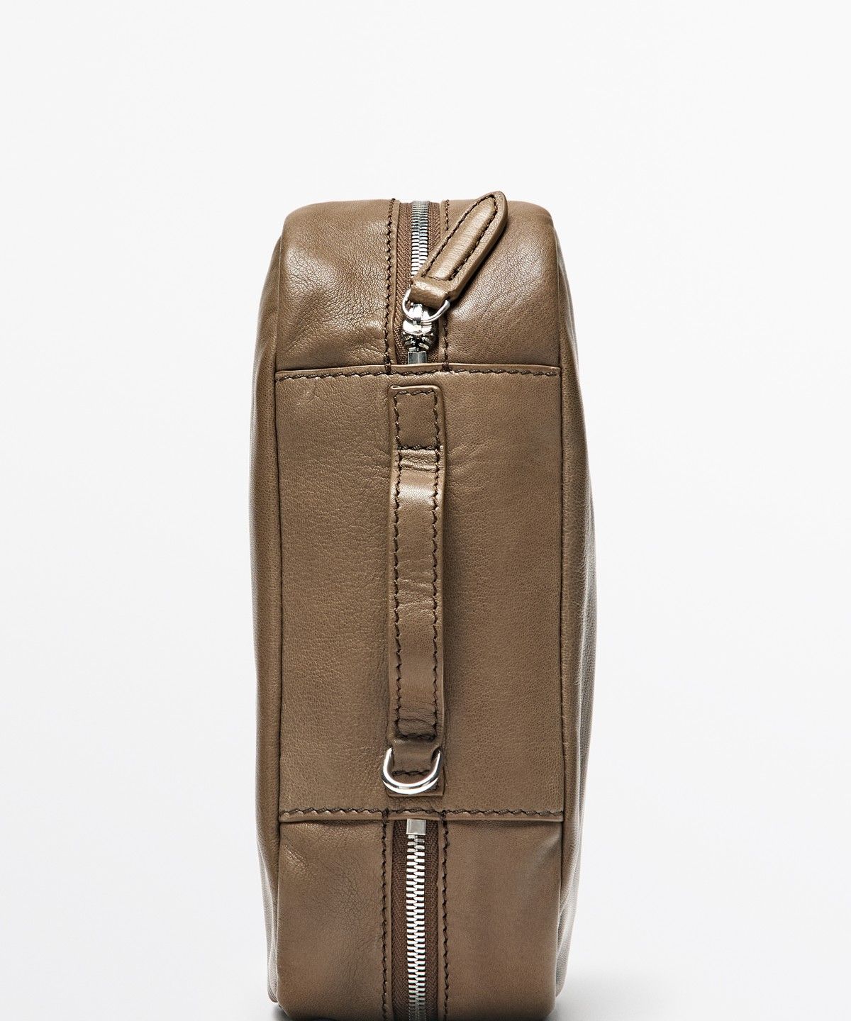 마시모두띠(MASSIMO DUTTI) 오벌 나파 레더 토일렛백
