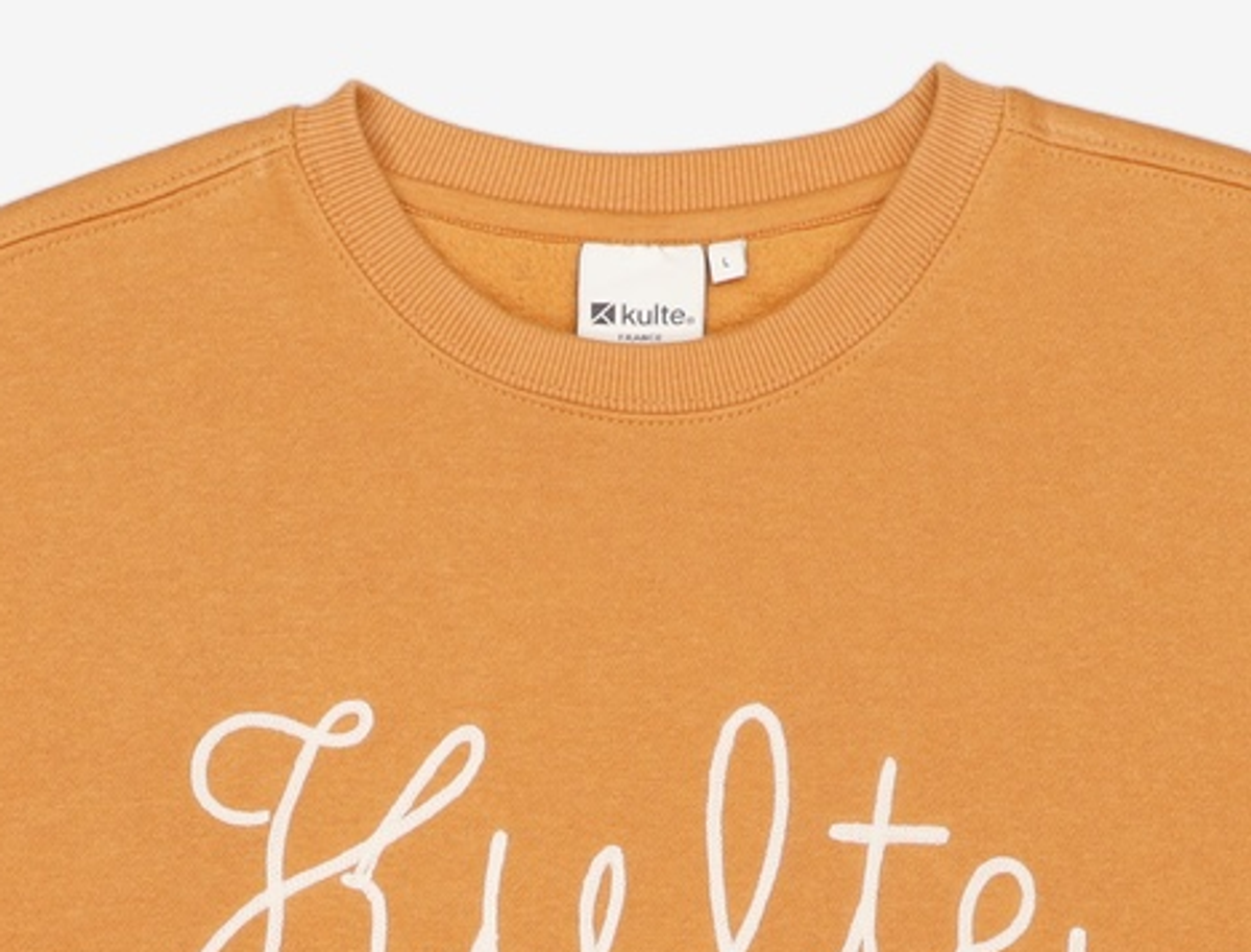 쿨트(KULTE) SCRIPT CHAIN EMB CREWNECK_ORANGE L