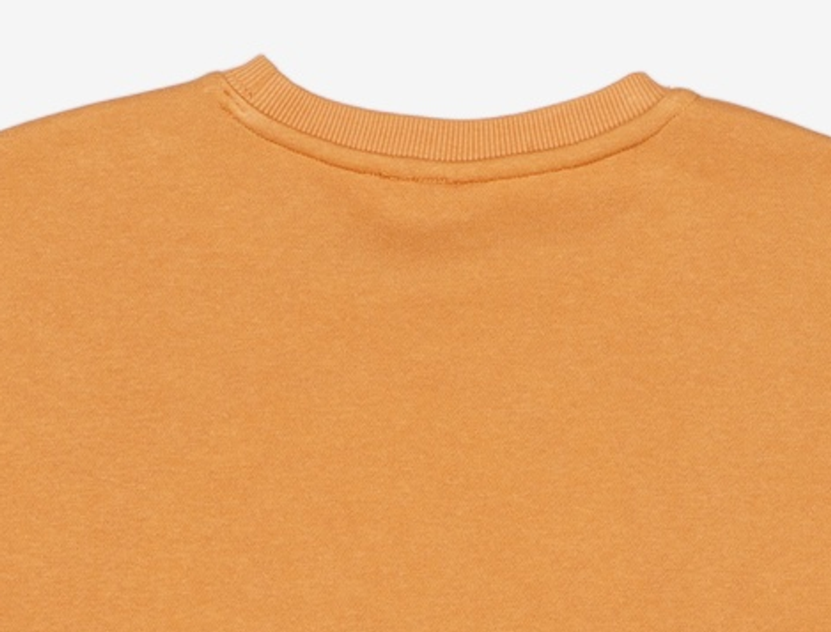 쿨트(KULTE) SCRIPT CHAIN EMB CREWNECK_ORANGE L