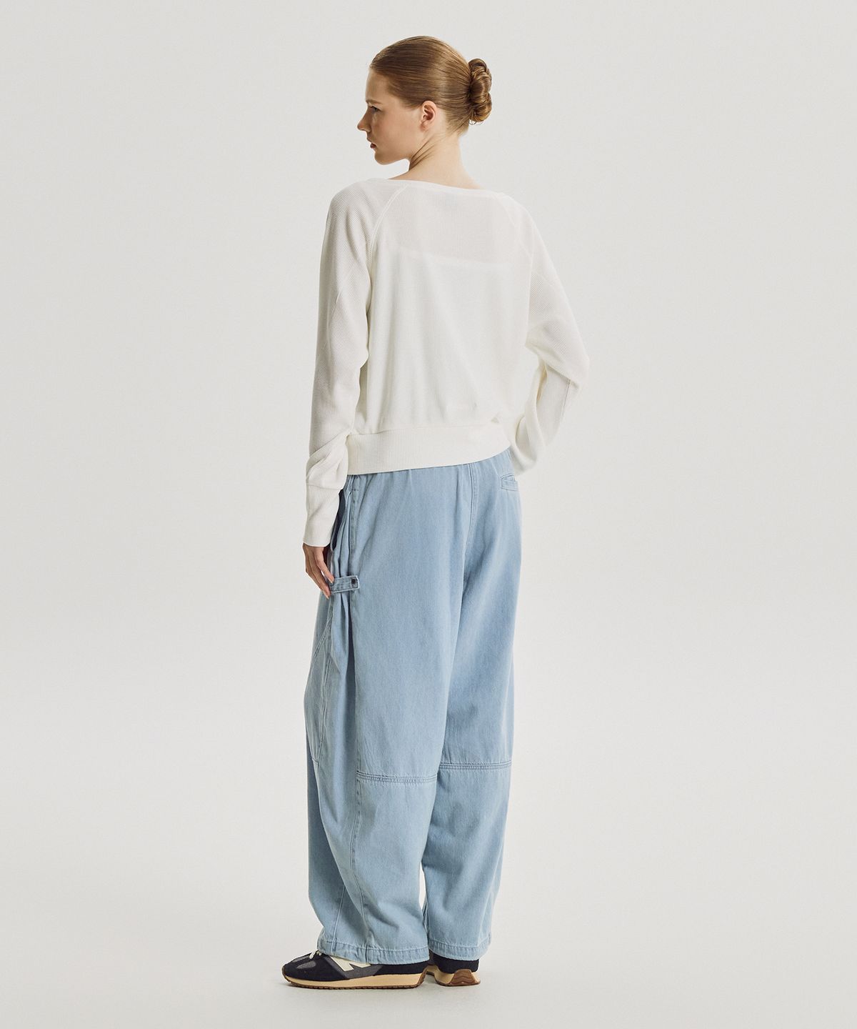 뉴발란스(NEW BALANCE) NBNTG3W112 / WOMEN 데님 커브드 오버와이드 팬츠 (L/BLUE)