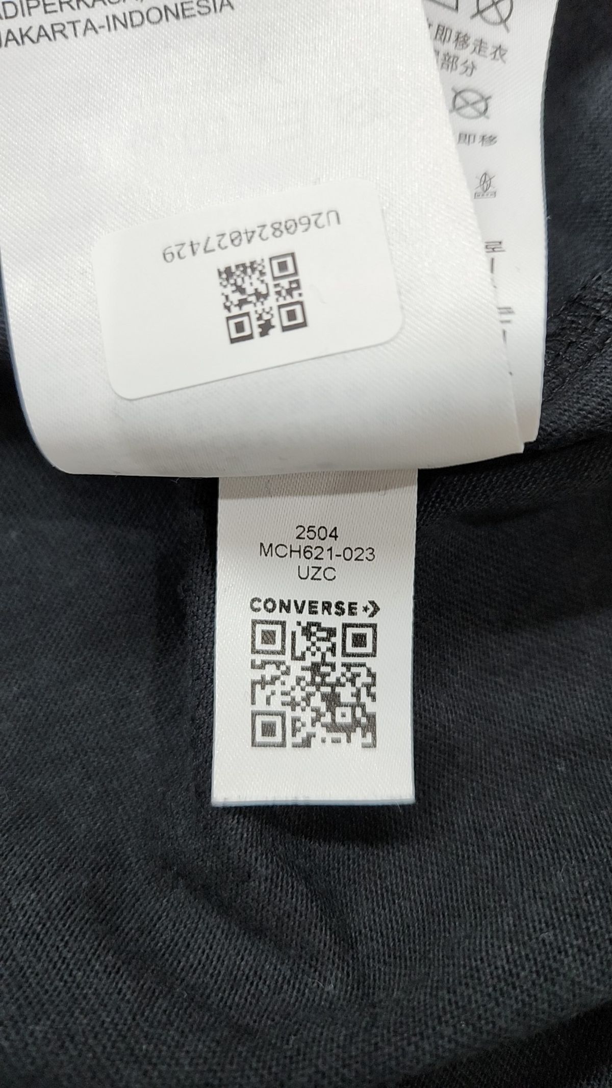 컨버스(CONVERSE) 피치드 루즈 핏 그래픽 티셔츠 블랙 MCH621-023 90