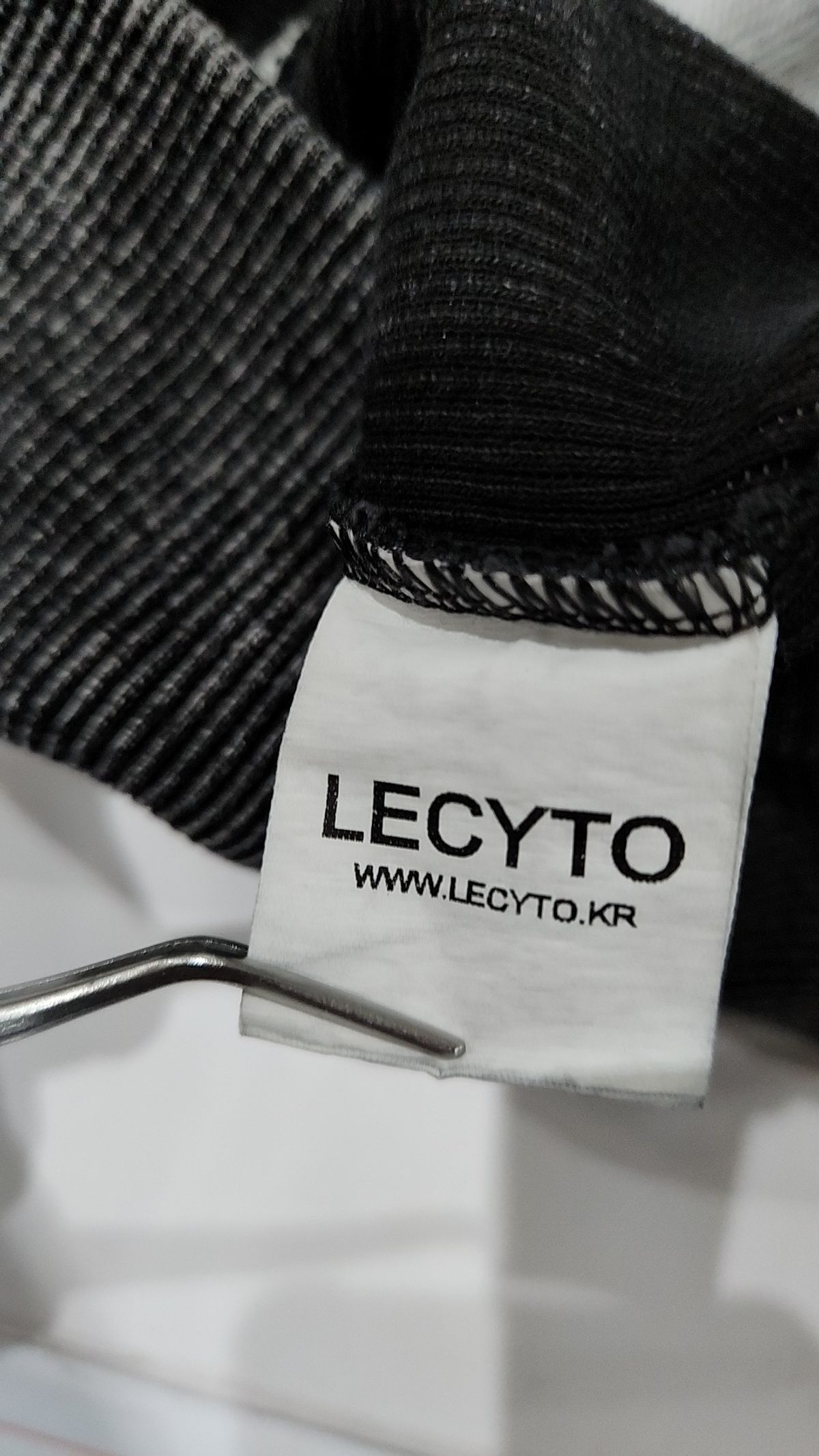 레씨토(LECYTO) 후드 집업 FREE