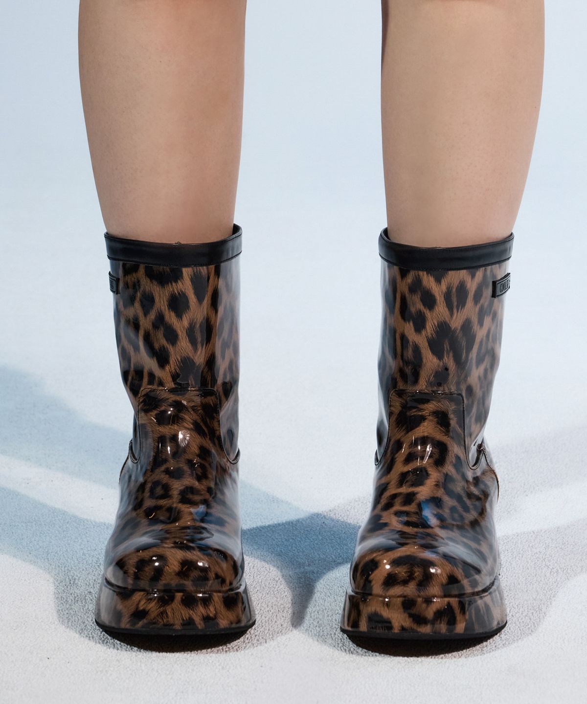 쿨시스(COOLSIS) CS GLOSSY LEOPARD BOOTS (4.5cm)