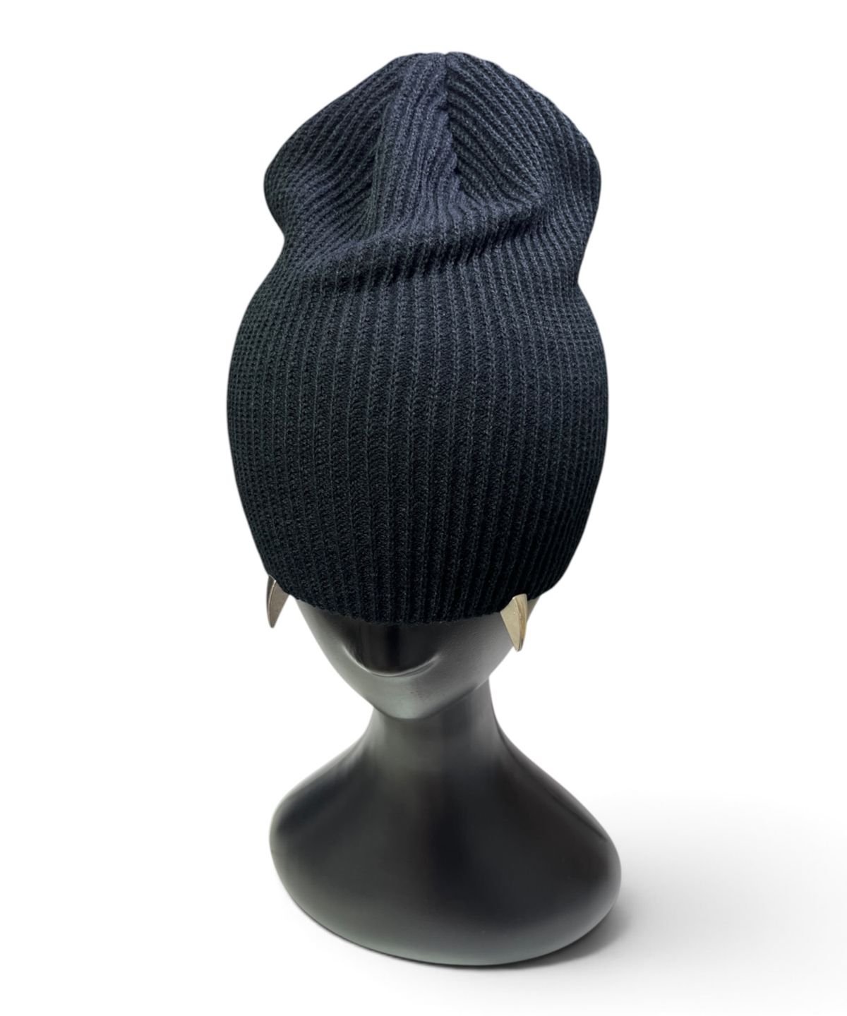 본슬리피(BORN SLIPPY) Panther Fang Rib Short Beanie