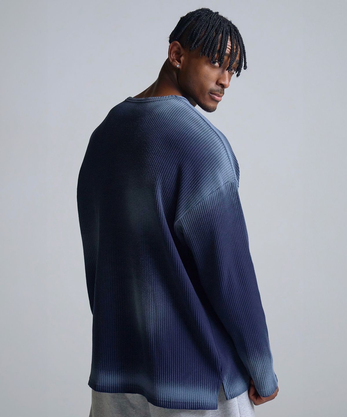 베르만 어패럴(VERMANN APPAREL) 와플 오버핏 롱슬리브 빈티지 딥블루