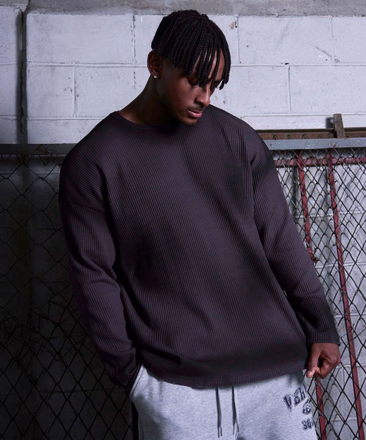 베르만 어패럴(VERMANN APPAREL) 와플 오버핏 롱슬리브 빈티지 딥그레이