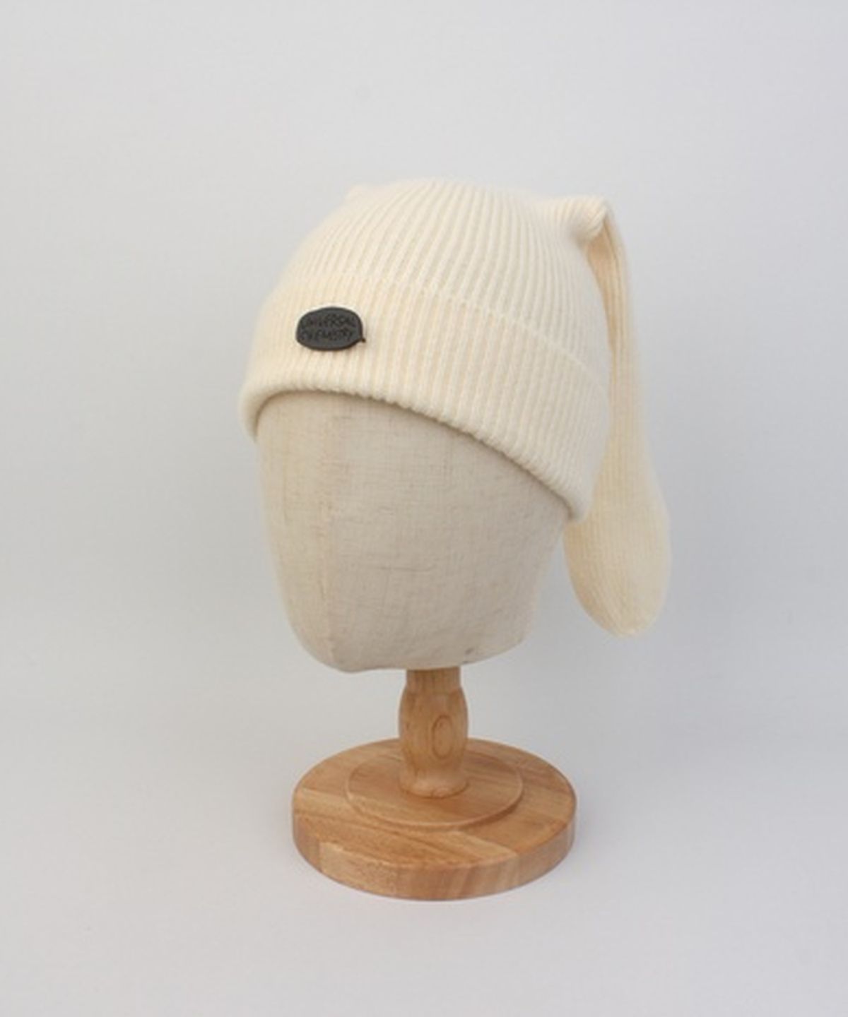 유니버셜 케미스트리(UNIVERSAL CHEMISTRY) Rabbit Short Ear Cream Beanie 고양이비니