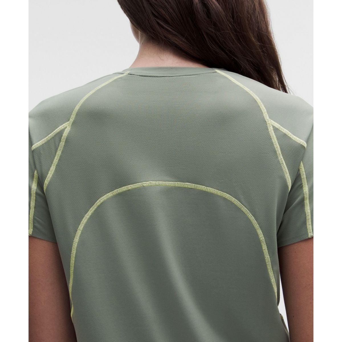 룰루레몬(LULULEMON) UV 프로텍티브 벤틸레이티드 숏슬리브 셔츠  WILO ELLE