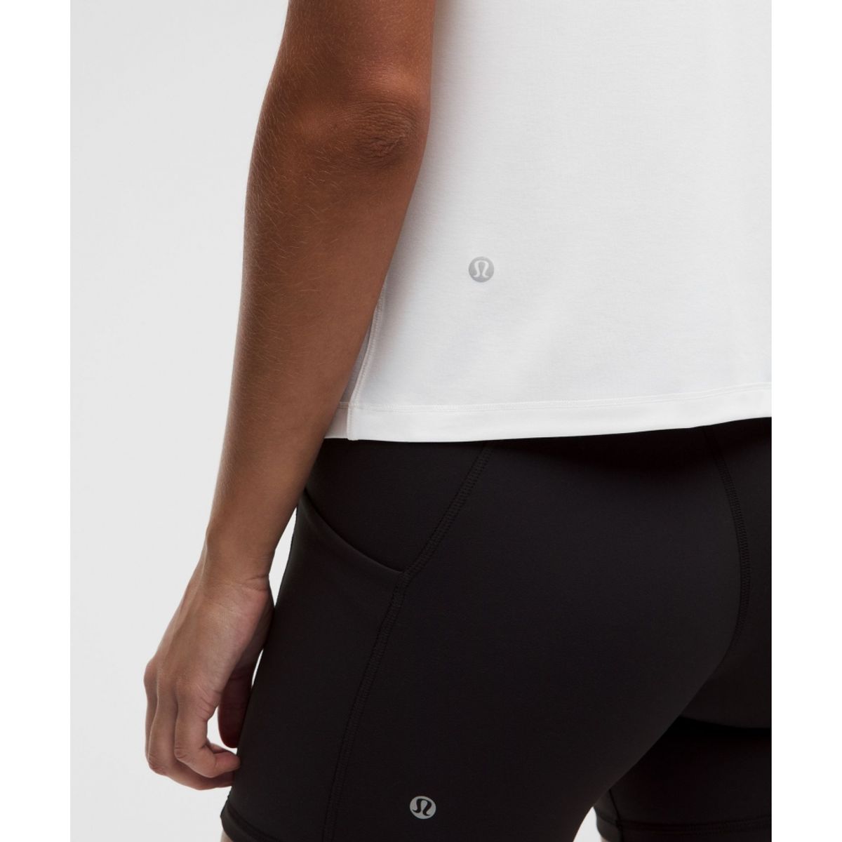 룰루레몬(LULULEMON) 저지 트레이닝 클래식 핏 티셔츠 *워드마크  WHT