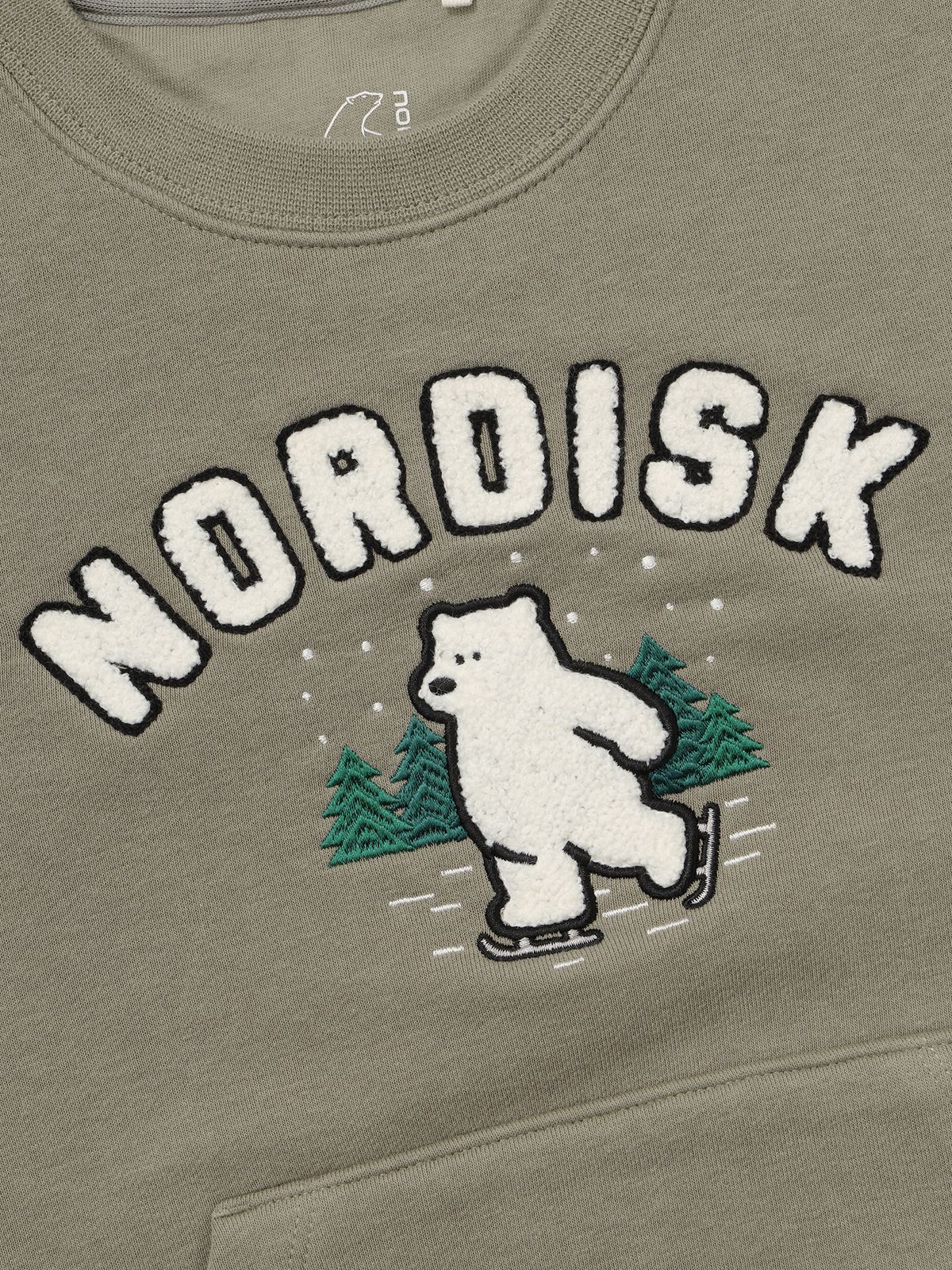 노르디스크(NORDISK) 화이트 베어 그래픽 기모 맨투맨 - K_K.GREY