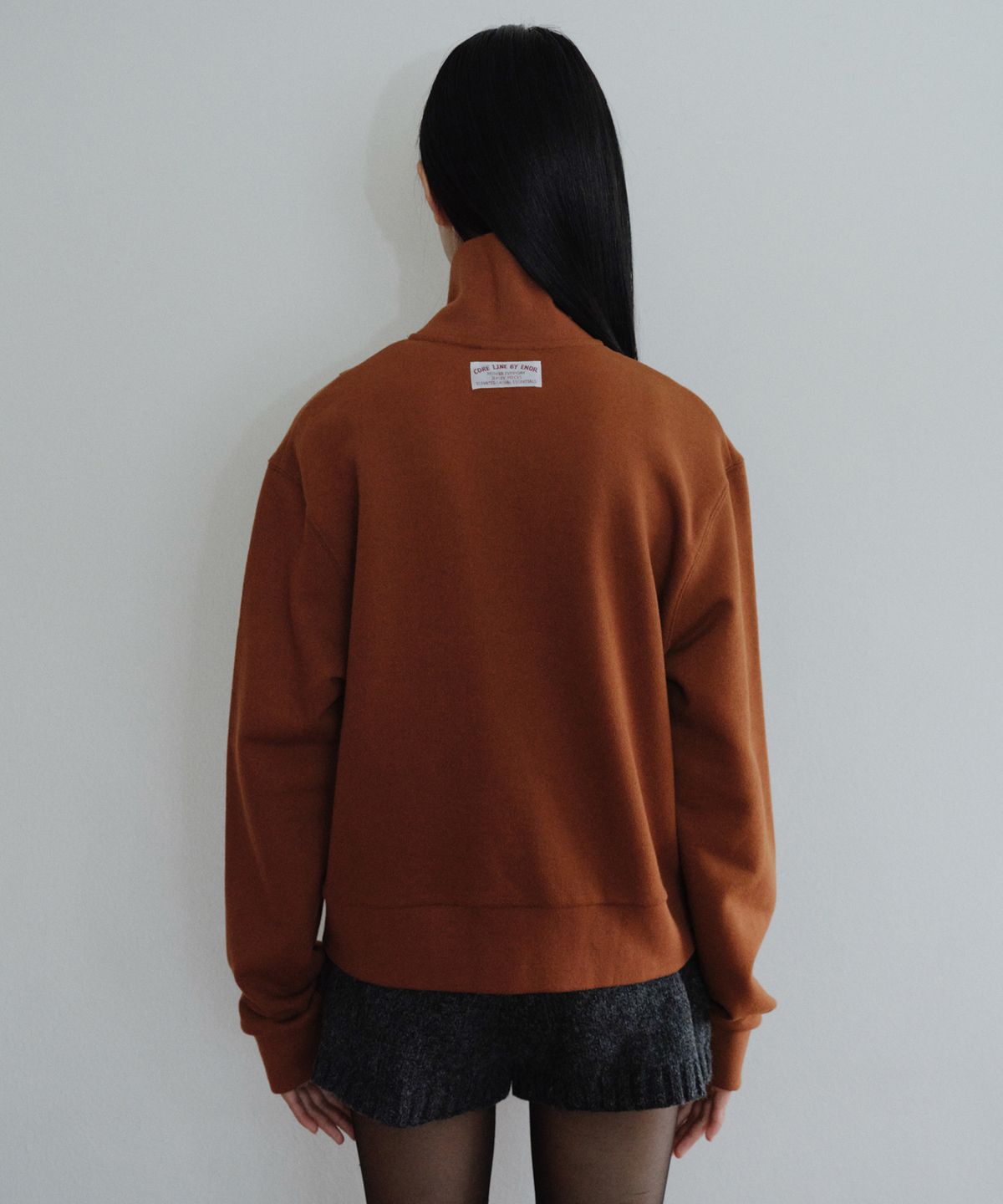 엔오르 스튜디오(ENOR STUDIO) [CORE] HIGH NECK TWO-WAY ZIP-UP - CAMEL