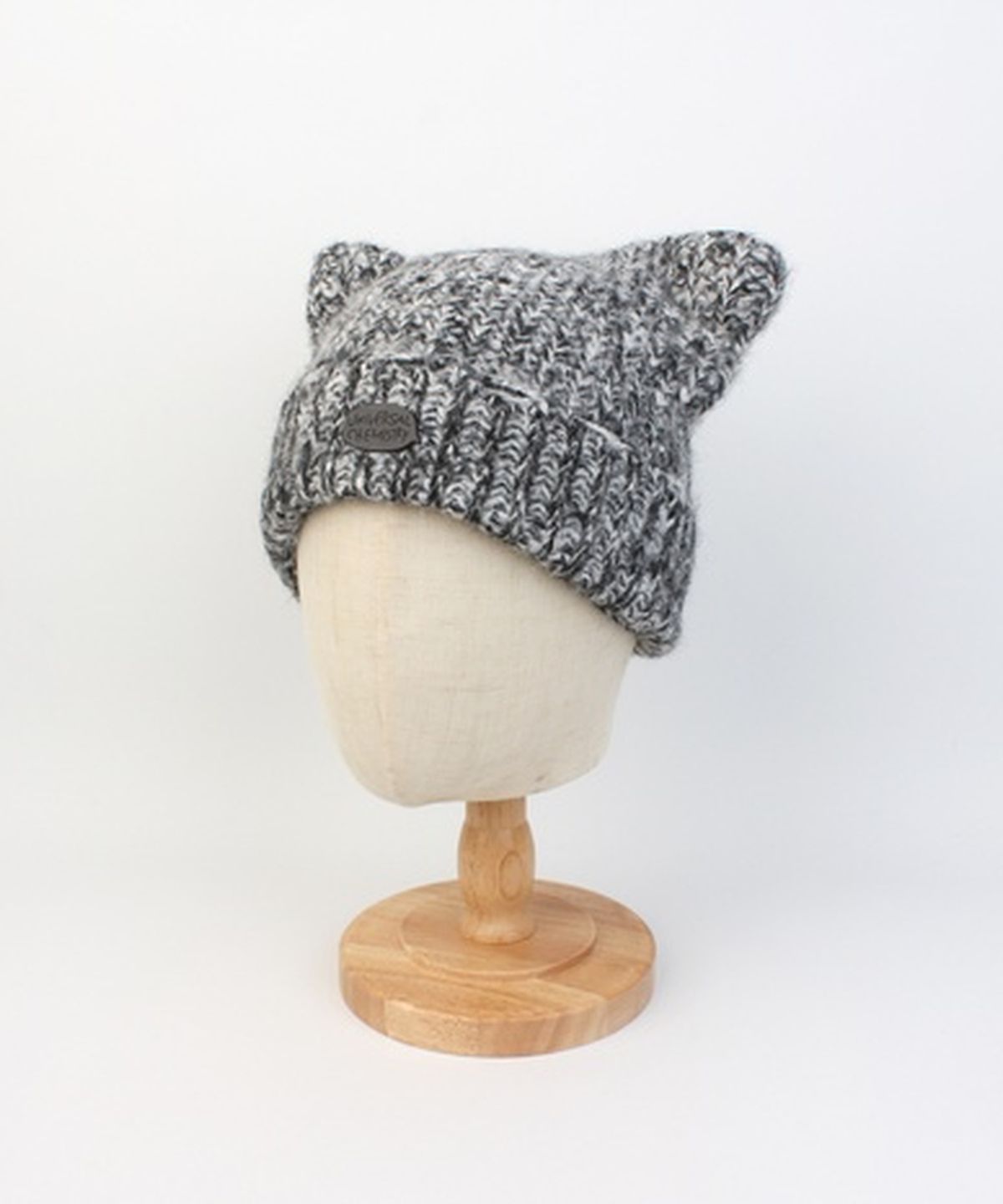 유니버셜 케미스트리(UNIVERSAL CHEMISTRY) Cat Vintage Knit Black Beanie 고양이비니