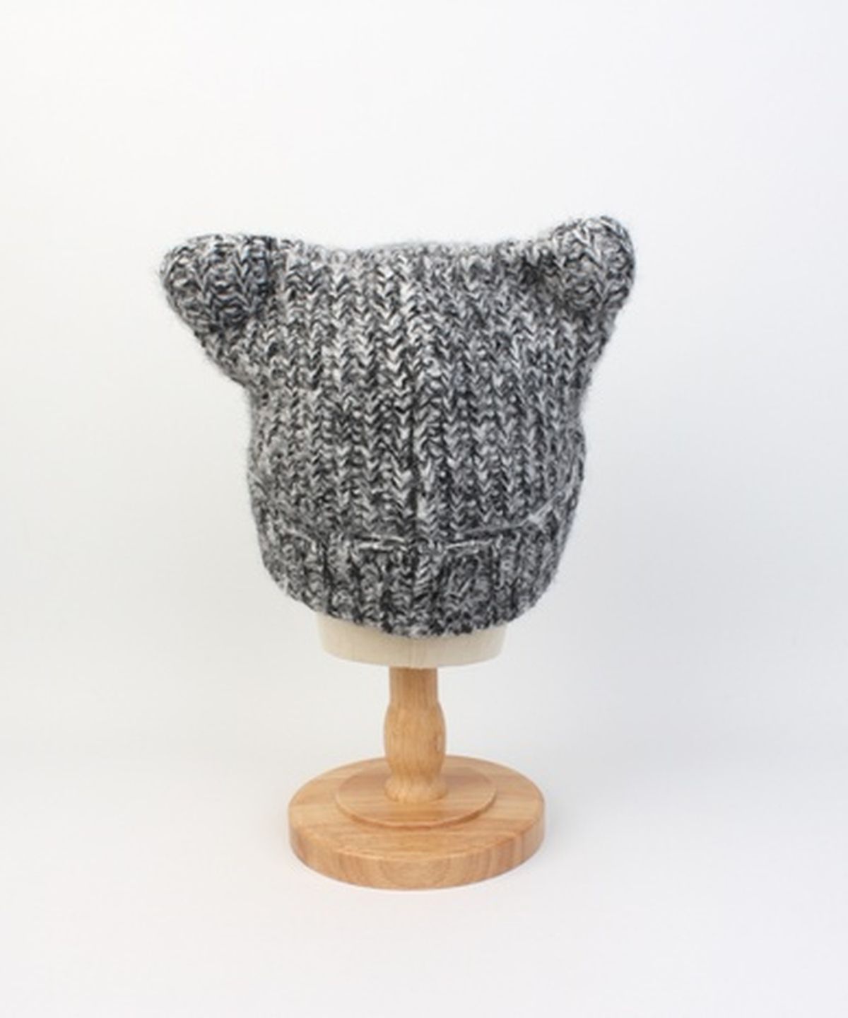 유니버셜 케미스트리(UNIVERSAL CHEMISTRY) Cat Vintage Knit Black Beanie 고양이비니