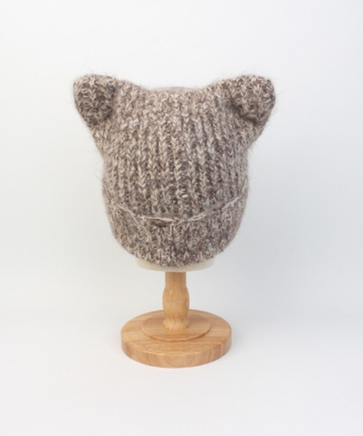 유니버셜 케미스트리(UNIVERSAL CHEMISTRY) Cat Vintage Knit Beige Beanie 고양이비니